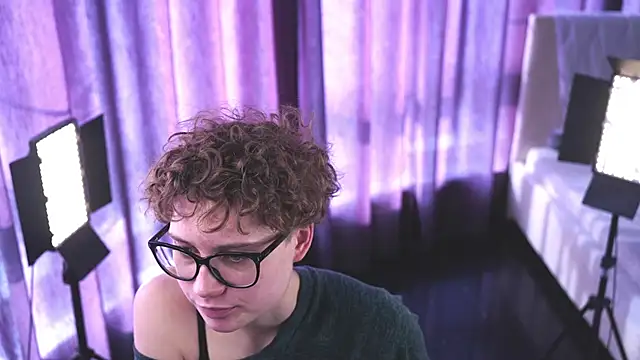 LibbyDuhl Adlı Modelin Canlı XXX Sohbeti