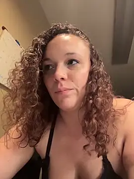 XoMisty Adlı Modelin Canlı XXX Sohbeti