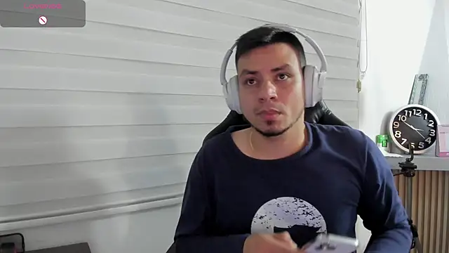 XXX chat uživo modela Rick_Adams