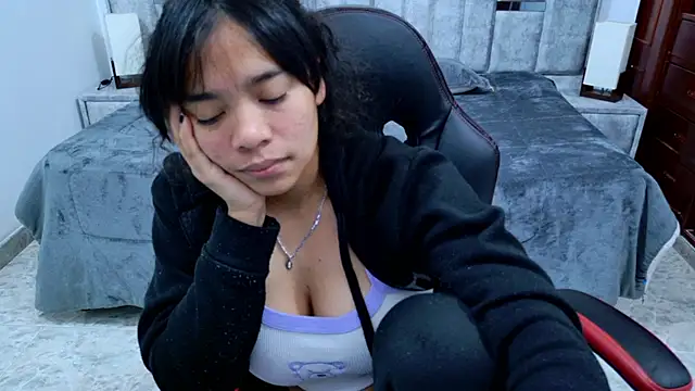 laureentt_: онлайн-секс-чат