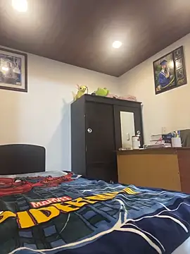 Eve_Ritz Adlı Modelin Canlı XXX Sohbeti