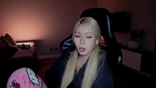 Chat +18 de RileyMee ao vivo