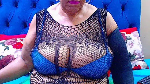 ebonycandy10 Show in webcam