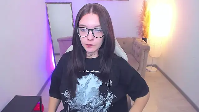 دردشة Emily_tender الجنسية المباشرة