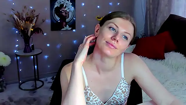 JinnaGreat Chat XXX in diretta