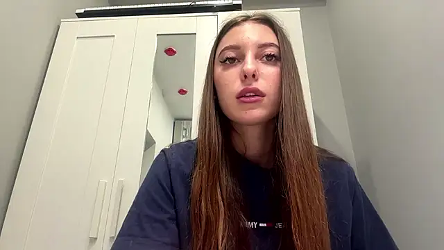 selena_favnn Webbikameraesitys