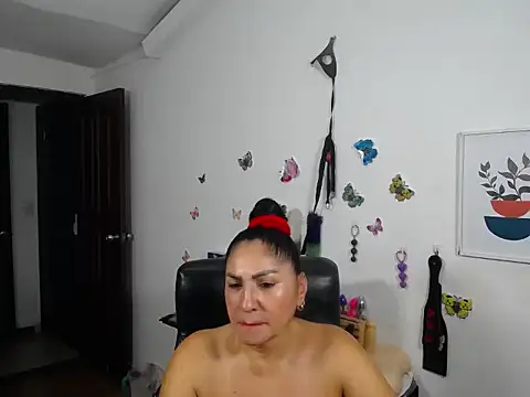mature_bigboobs10's Webcam Show