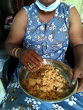 Tamilselviroja- লাইভ XXX চ্যাট