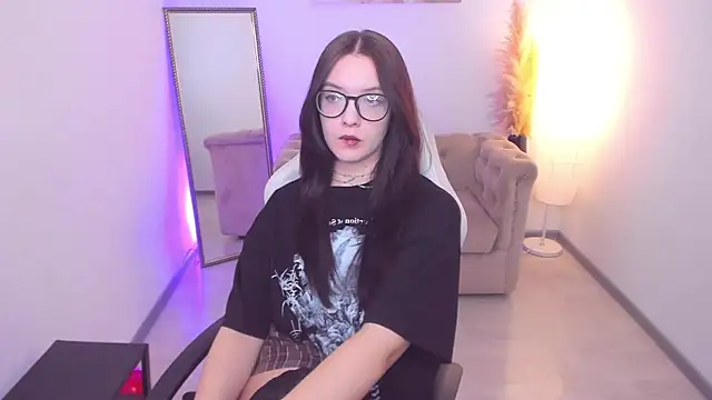 แชท XXX สดของ Emily_tender