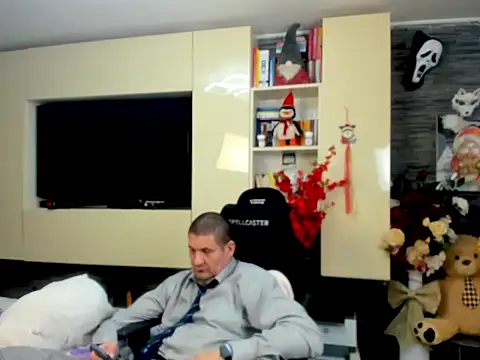 SpartacusDaddy48のライブXXXチャット