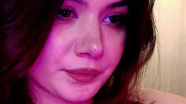 XXX chat uživo modela Dark_Moni