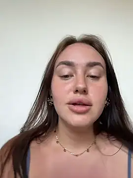 KiraSunshine Adlı Modelin Canlı XXX Sohbeti