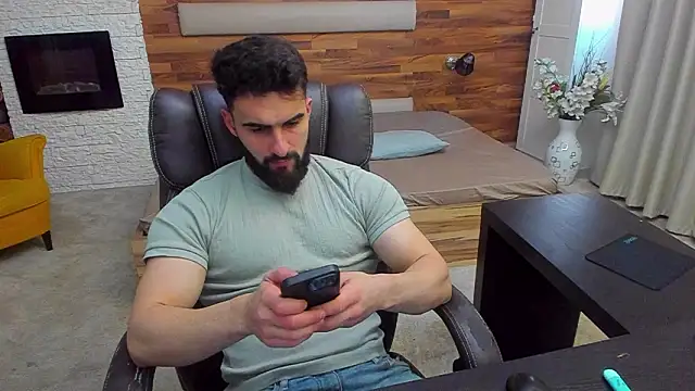 XXX chat uživo modela MicahLane