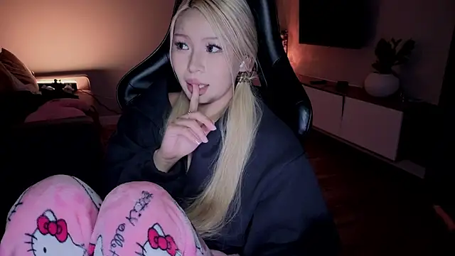 RileyMee Show Webcam