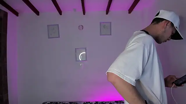 Vlad__night's Live XXX Chat