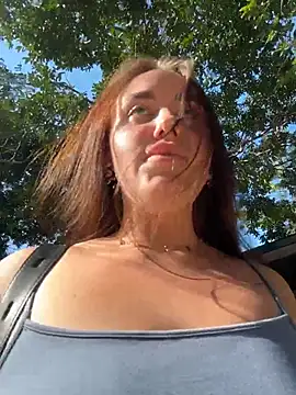 KiraSunshine Adlı Modelin Canlı XXX Sohbeti