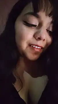 elfo_del_infierno Adlı Modelin Canlı XXX Sohbeti