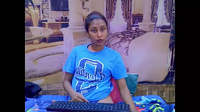 Chat +18 de IndianSexyButt ao vivo