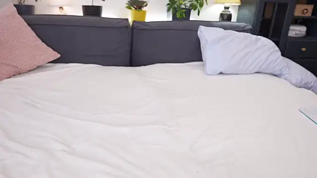 Lily_minx live XXX chat