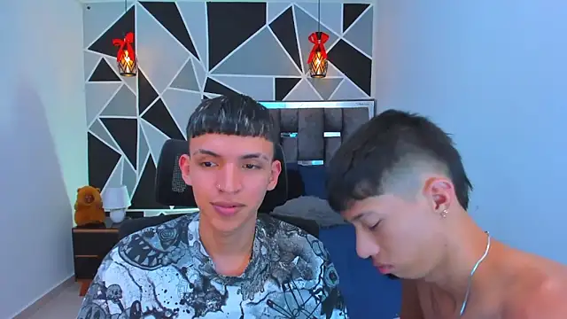 Chatroom XXX en direct de Juan_Nd_Steven