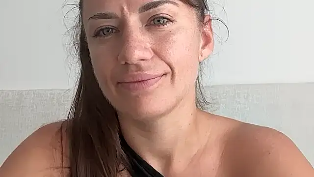 Roriann Adlı Modelin Web Kamerası Şovu