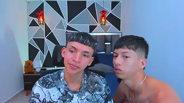 Juan_Nd_Steven Show in webcam