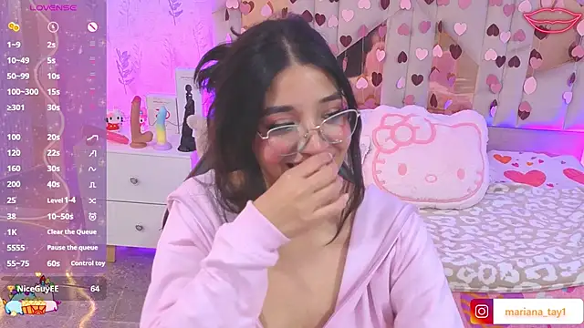 MARIANA_TAY1 Adlı Modelin Canlı XXX Sohbeti