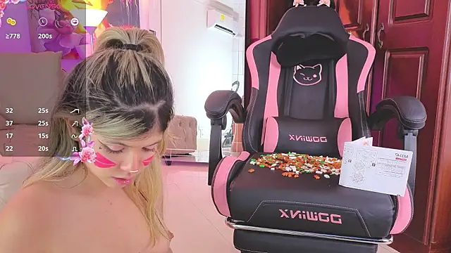 NATAASHA___ élő XXX-chatje