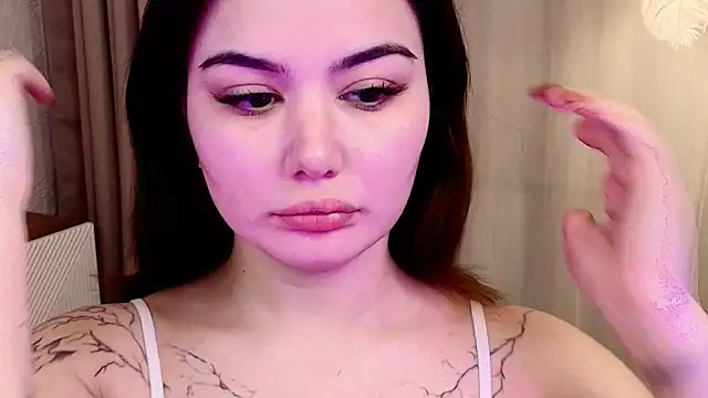 XXX chat uživo modela Dark_Moni