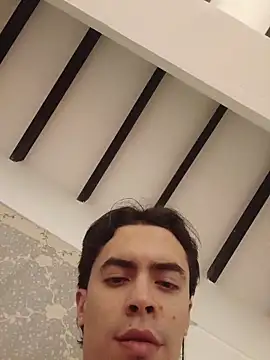 Show modela 18matthew na web-kameri