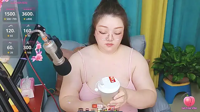 XXX chat uživo modela AngelwithEcup