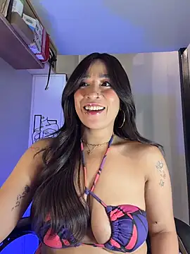 AsianMilfSheryl élő XXX-chatje