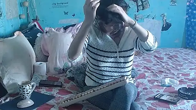 brighteyes77 Adlı Modelin Canlı XXX Sohbeti