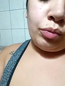 Pomelit00 Webcam show