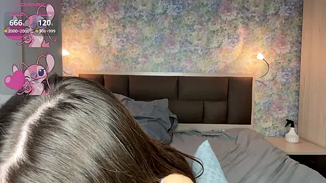 LoraDavi 现场XXX聊天