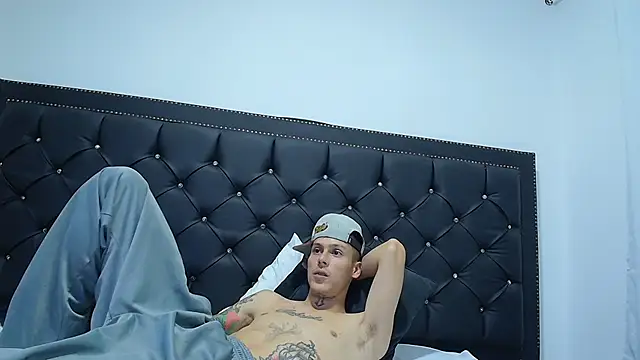 Ethan_Wolfe – Kamerová šou