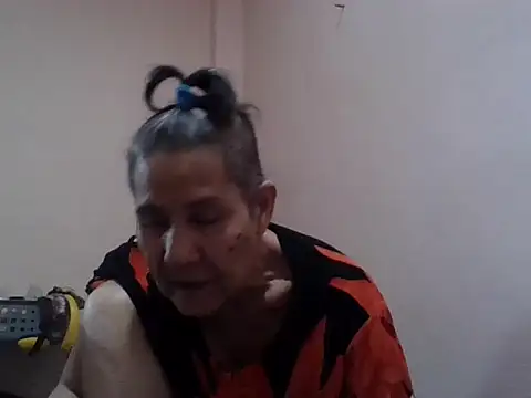 mariam1974 Adlı Modelin Canlı XXX Sohbeti