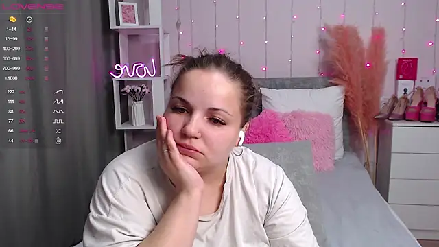 Crazyy_girl_'s Live XXX Chat
