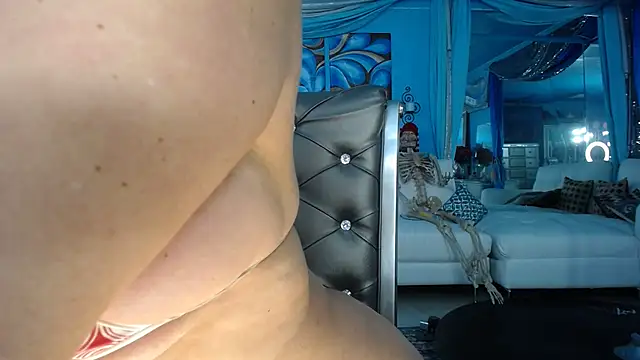 ADRIANNA_FOX Live XXX-chat