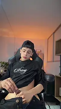 Sebastian_Reed 即時 XXX 聊天