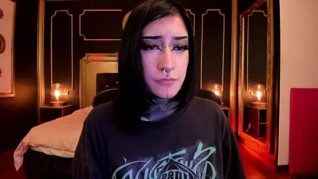 Kat_VonDe Live XXX Chat