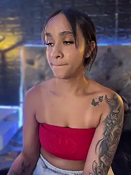 Isabella-Teen Live XXX Chat