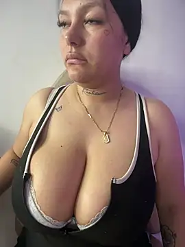 Miia__Taylor Pertunjukan Webcam