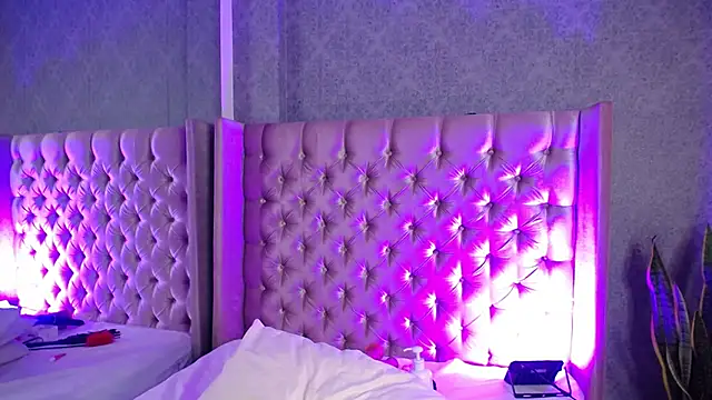 Chatroom XXX en direct de laila_stilwiills