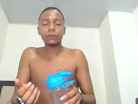 hotboyluxe: απευθείας συνομιλία ΧΧΧ