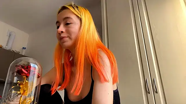 EmilyHein 라이브 XXX 채팅