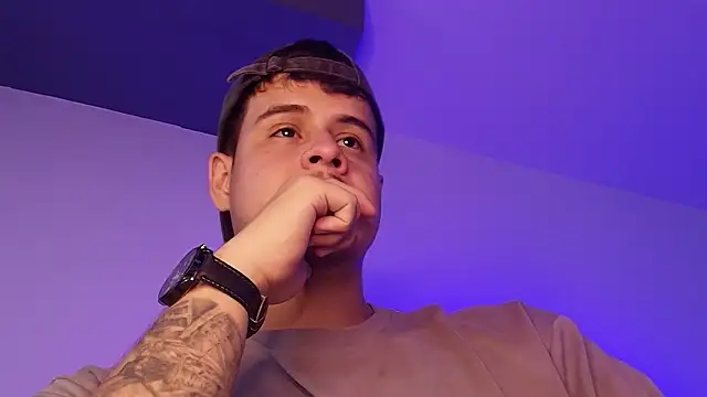 Chat +18 de BjornSteel ao vivo