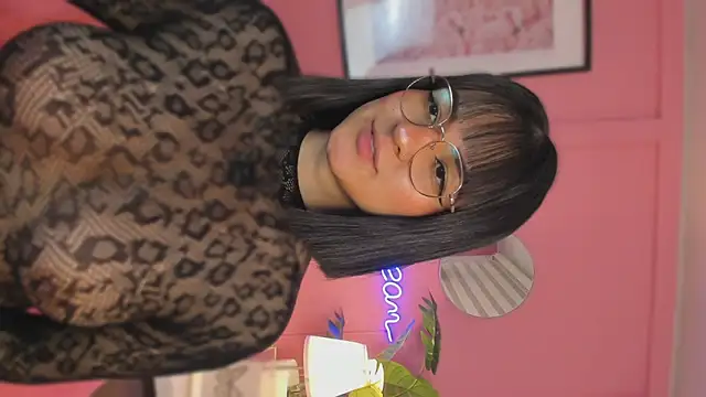 SoySaraa 即時 XXX 聊天