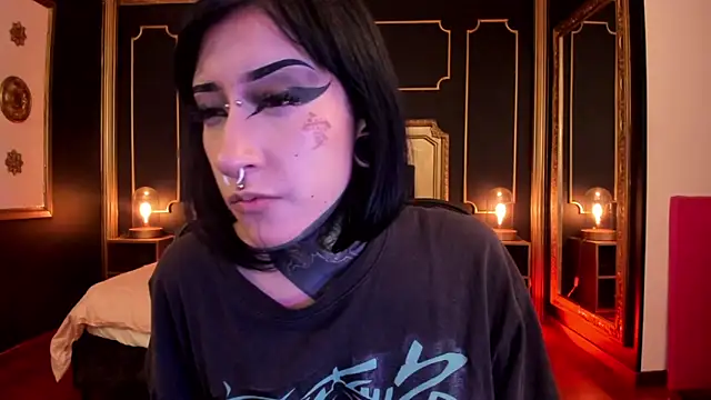 Kat_VonDe live XXX chat