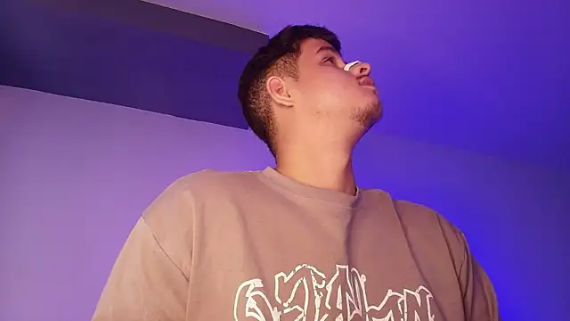 دردشة BjornSteel الجنسية المباشرة